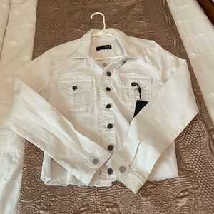 Light weight denim jacket